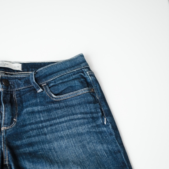 Abercrombie & Fitch Dark Denim Perfect Stretch Cuffed Shorts Size 6/W28 - Picture 3 of 13
